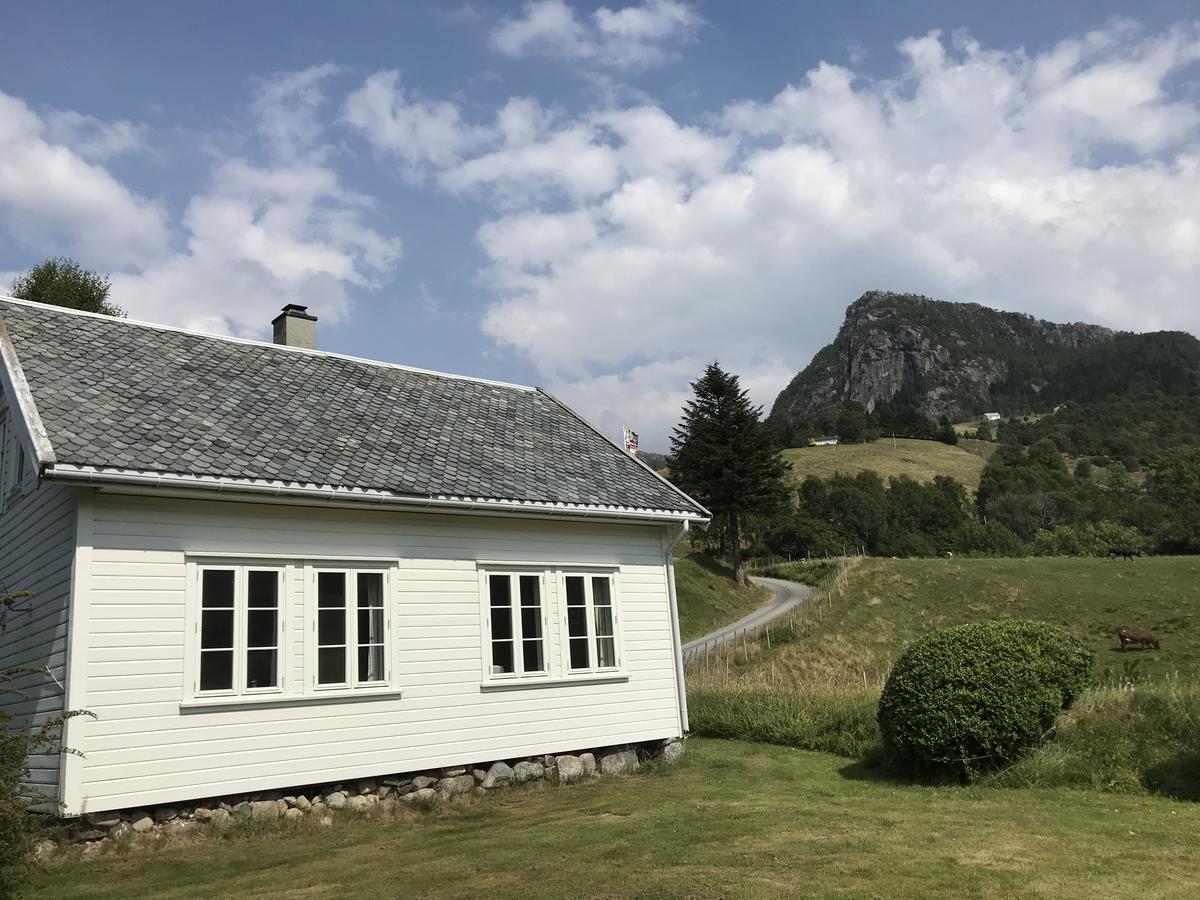 Hoiland Gard Gardshotellet Hjelmeland エクステリア 写真
